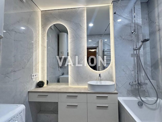 Продажа 2х комнатной квартиры с ремонтом 67 кв.м., ул Ф.Эрнста 8, Кадетский Гай, Соломенский р-н