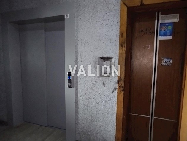 Продам 3-комнатную квартиру 72 м.кв. ул. Харьковское шоссе 146 метро Харьковское 10 мин. общественным транспортом.