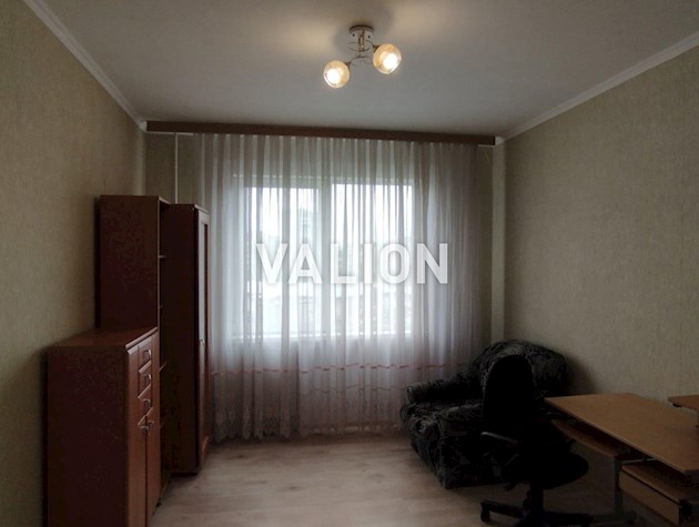 Продам 3-комнатную квартиру 72 м.кв. ул. Харьковское шоссе 146 метро Харьковское 10 мин. общественным транспортом.