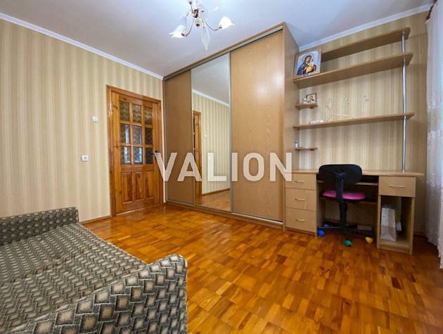 Продажа трехкомнатной квартиры, ул. Милославская, 19, Троещина.