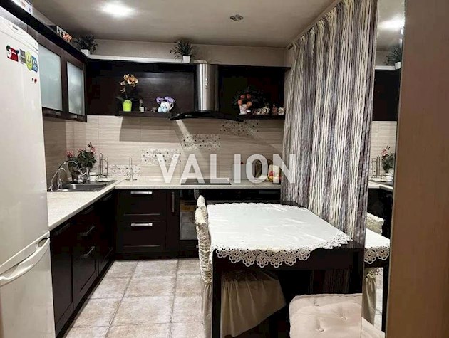 Продажа 2 комнатной квартиры проспект Червоной Калины,1