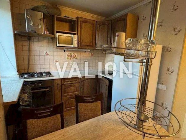Продаж 2-к квартири просп. Леоніда Каденюка 15