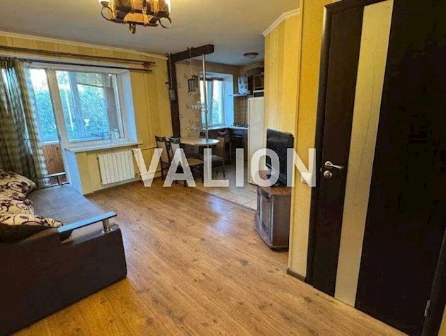 Продаж 2-к квартири просп. Леоніда Каденюка 15