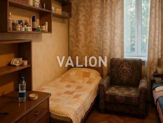 Продам 3 комнатную квартиру , Берестейский проспект 21, метро Политехнический институт