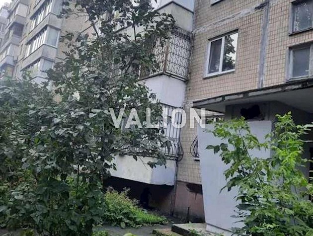 Продам 3 комнатную квартиру , Берестейский проспект 21, метро Политехнический институт