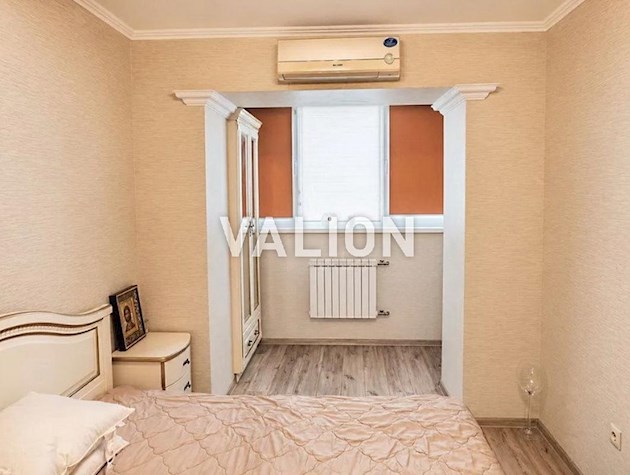 Продам 3-комн.квартиру с ремонтом на Подоле, ул.Волошская 23