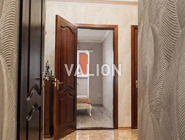 Продам 3-комн.квартиру с ремонтом на Подоле, ул.Волошская 23