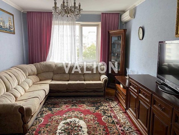 Продаж 3-к квартири вул. Печенізька 9