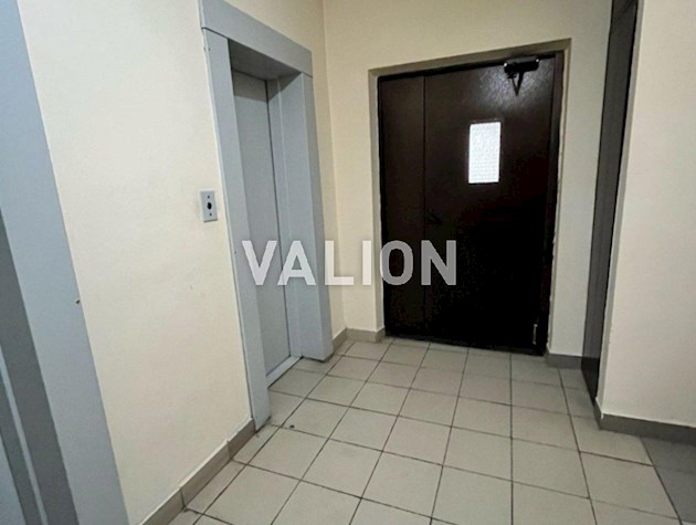Продам 3-комнатную квартиру 104м2. Белицкая, 20, Подольский район, Куреневка.