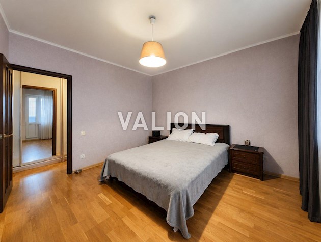 Продаж: 2-кімнатна квартира 70,4 м² пр-т Василя Порика 7А. Подільський район, Виноградар