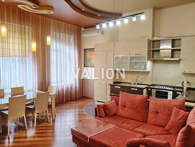 Продам 3-комнатную квартиру с ремонтом ул.Тарасовская 30