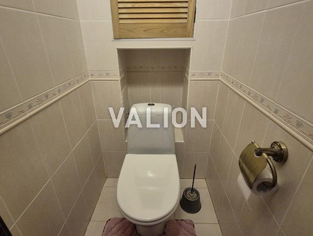 Продаж 2кімнатної квартири, 72м.кв., вул. Лаврухіна, 5, Троєщина.