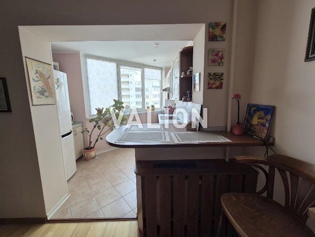 Продаж 2кімнатної квартири, 72м.кв., вул. Лаврухіна, 5, Троєщина.