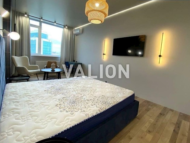 Продажа 1-к квартиры с ремонтом ЖК Manhatten City, Берестейский просп. 11