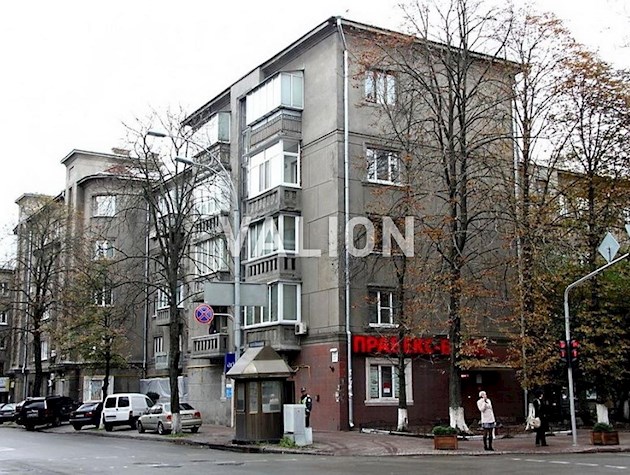 Продам 2-кімнатну квартиру з офісним ремонтом на Липках, вул.Інститутська 22/7