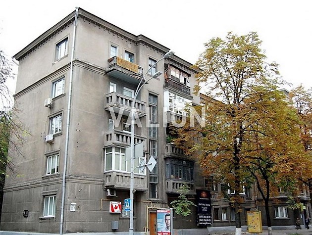 Продам 2-кімнатну квартиру з офісним ремонтом на Липках, вул.Інститутська 22/7
