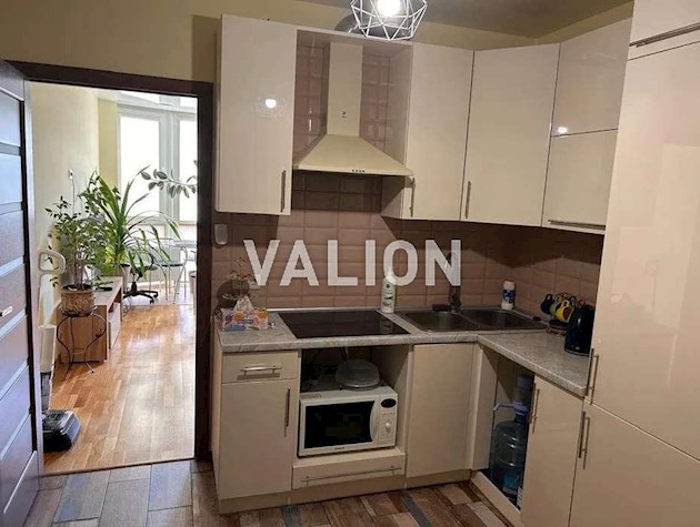 Продаж 2к.квартири пр-т Соборності, 30