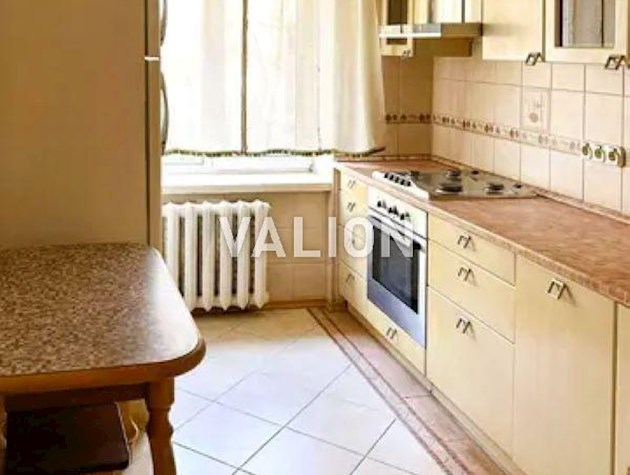 Продаж 3-к квартири вул. Теремківська 11