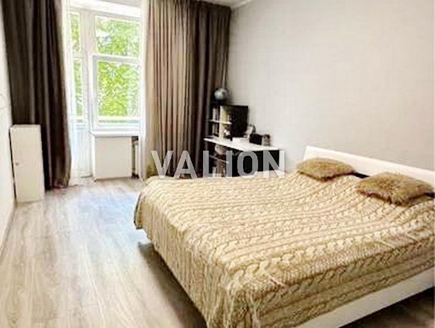 Продажа 2 комнатной квартиры , ул Дорошенко ( Чигорина) 55. Сталинка, Печерск