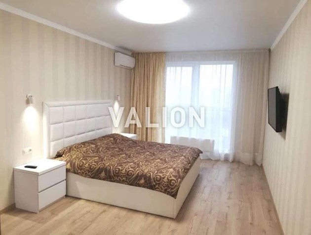 Продаж 1-кімнатної квартири по вул. Ревуцького, 40г ЖК Лебединий