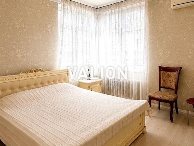 Продажа двухкомнатной квартиры по ул. Е.Чавдар, д.8 в ЖК Молодежный квартал Дарницкий район, Осокорки Позняки.