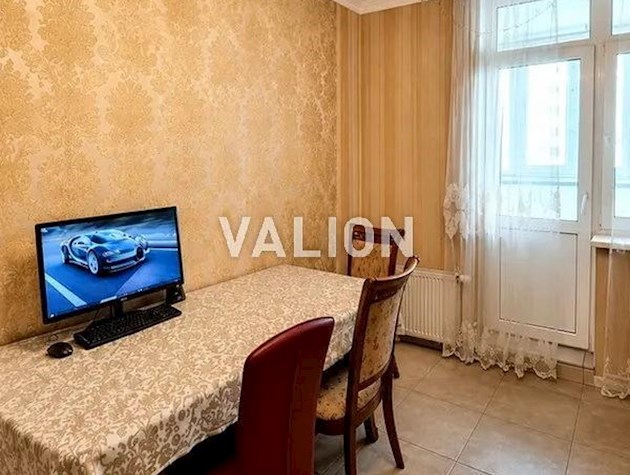 Продажа двухкомнатной квартиры по ул. Е.Чавдар, д.8 в ЖК Молодежный квартал Дарницкий район, Осокорки Позняки.