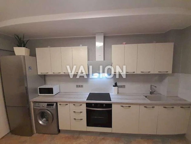 Продаж 1-к квартири вул. Кондратюка 5