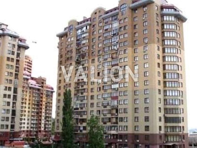 Продаж 3-к квартири вул. Коновальца Евгения 32а