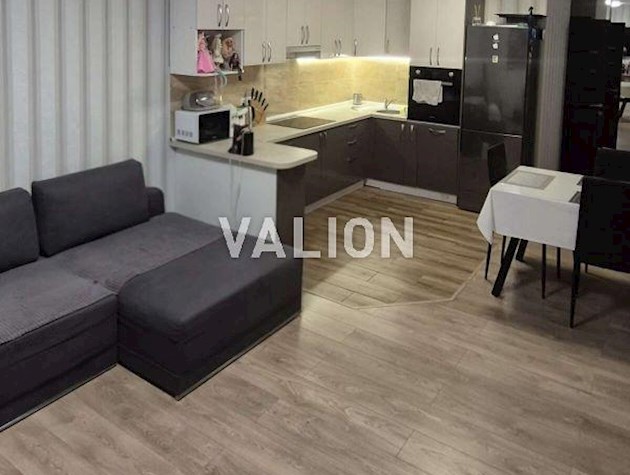Продаж 2-к квартири просп. Соборності 17