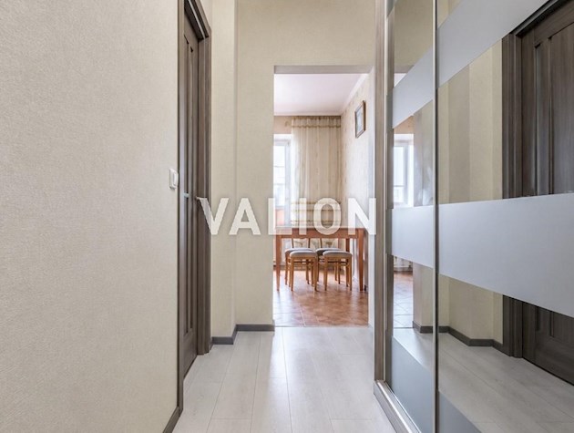 Продажа 1 комнатной квартиры ул. Ревуцкого, 42а ст.м. Харьковская Дарницкий район Левый берег