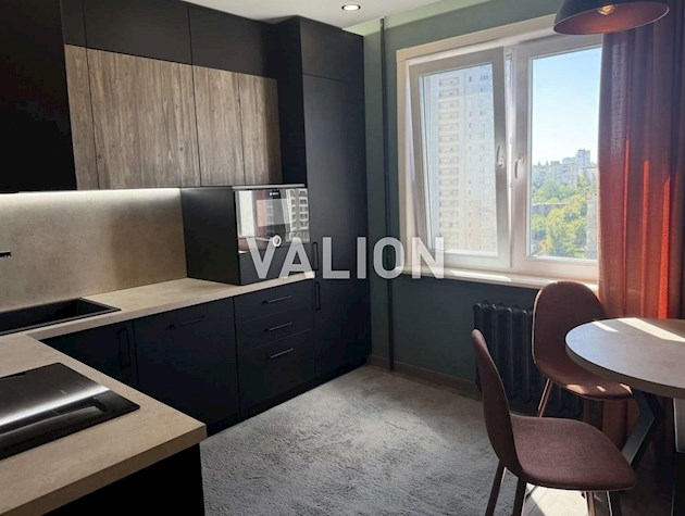 Продажа 2-к квартиры Феодосийский переулок 14а
