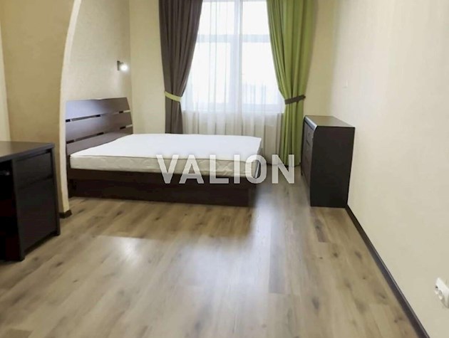 Продажа 2-к квартиры ул. Драгоманова 40ж.