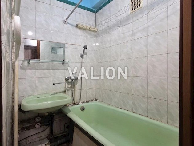 Продажа 3-комнатной квартиры, бульвар Жюля Верна, 4в( Ромена Ролана) Святошинский район