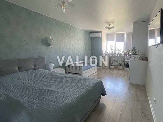 Продажа 1 к квартиры 49,2 кв.м с ремонтом в ЖК Атлант 2 смт Коцюбинское, ул. Пономарьова, 25, корпус 5