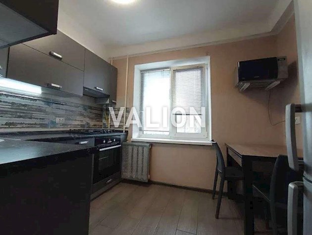 Продам 1 комн. по ул. Героев полка Азов 28 Б.