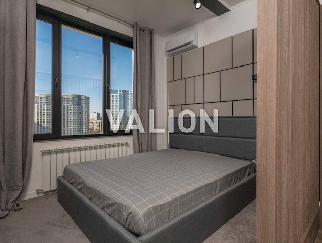 Продажа 1-комнатной квартиры с ремонтом в ЖК Soho Residence, ул. Демеевская, 13