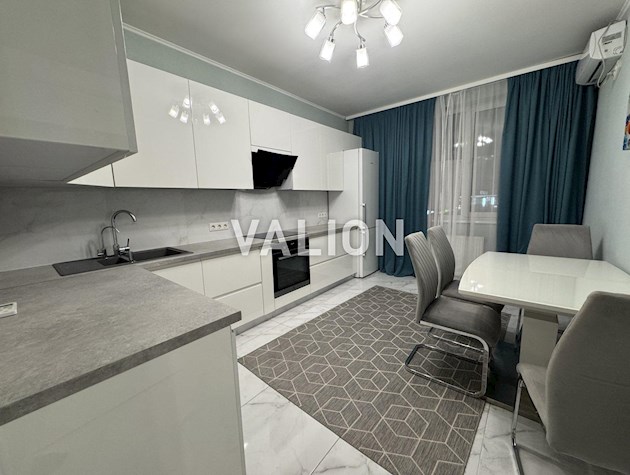 Продажа 2-к квартиры просп. Европейского Союза, 45а