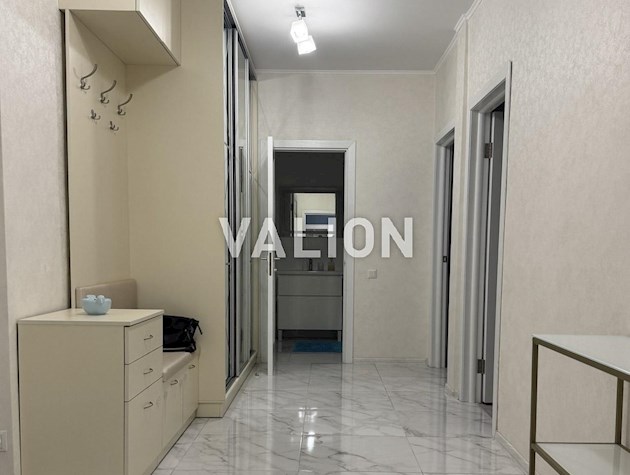 Продажа 2-к квартиры просп. Европейского Союза, 45а