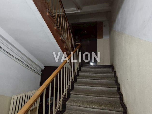 Продаж 2-кімнатної квартири, сталінка, бульвар Міхновського, 7 (Дружба народів)
