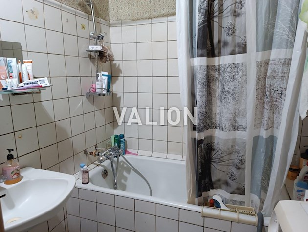 Продаж 2-кімнатної квартири, сталінка, бульвар Міхновського, 7 (Дружба народів)