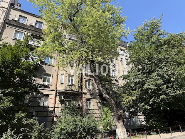 Продам 2-комнатную квартиру в Центре ул. Богдана Хмельницкого 78