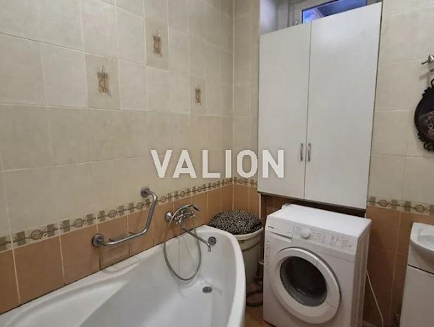 Продам 2-комнатную квартиру в Центре ул. Богдана Хмельницкого 78