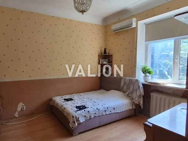 Продам 2-комнатную квартиру в Центре ул. Богдана Хмельницкого 78