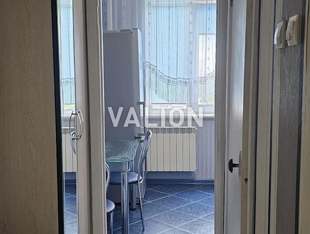 Продаж 1 кімнатної квартири, за адресою: вул. Заболотного, 32