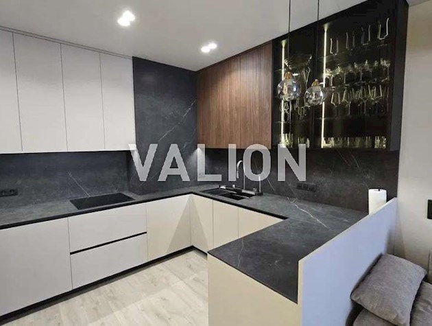 Продажа 3-к квартиры ул. Семьи Кристеров 16