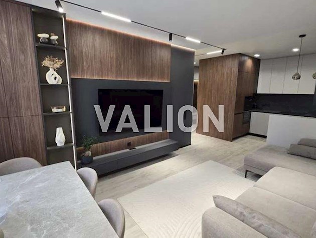 Продажа 3-к квартиры ул. Семьи Кристеров 16