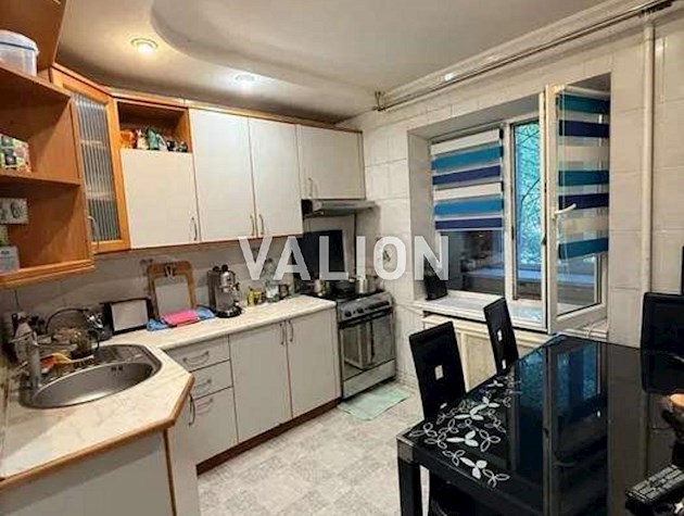 Продаж 2-к квартири вул. Дегтярівська 60б