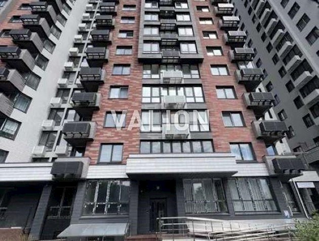 Продается видовая 1- комнатная квартира в жилом комплексе бизнес класса West House Голосеевский район ул. Кустанайская, 13