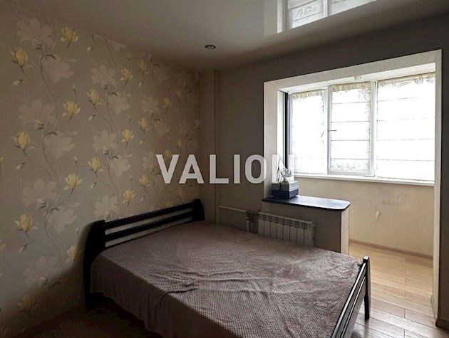 Продаж 3-к квартири просп. Червоної Калини 8