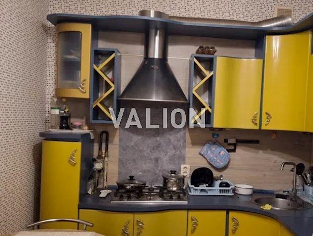 Продаж 3-к квартири вул. Гарматна 18